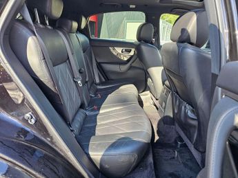 Infiniti QX70 3.0d V6 S Premium Auto 4WD Euro 5 5dr