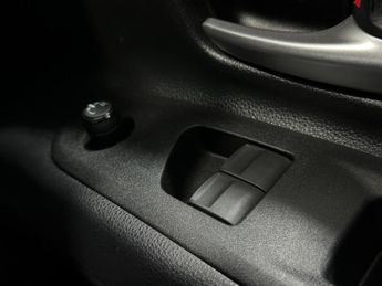 Toyota Aygo X 1.0 VVT-i Edge x-shift Euro 6 (s/s) 5dr