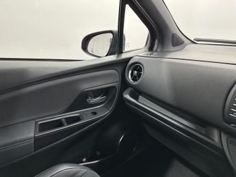 Toyota Yaris 1.5 VVT-h GR SPORT E-CVT Euro 6 (s/s) 5dr