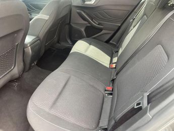 Ford Focus 1.5 EcoBlue Zetec Estate 5dr Diesel Auto Euro 6 (s/s) (120 ps)