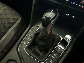 Volkswagen Tiguan 1.5 TSI R-Line SUV 5dr Petrol DSG Euro 6 (s/s) (150 ps)