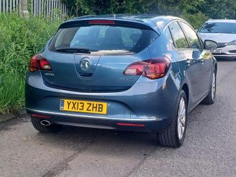 Vauxhall Astra 2.0 CDTi ecoFLEX Elite Euro 5 (s/s) 5dr