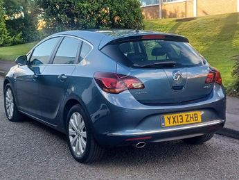 Vauxhall Astra 2.0 CDTi ecoFLEX Elite Euro 5 (s/s) 5dr