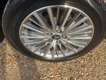 Mitsubishi Outlander 2.4h TwinMotor 13.8kWh Reflex Plus CVT 4WD Euro 6 (s/s) 5dr