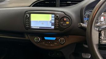 Toyota Yaris 1.5 VVT-h Excel E-CVT Euro 6 (s/s) 5dr (15in Alloy)