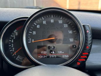 MINI Hatch 1.5 Cooper Auto Euro 6 (s/s) 5dr