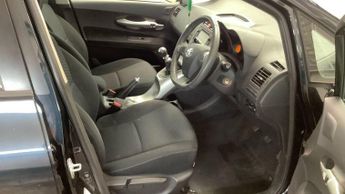 Toyota Auris 1.33 Dual VVT-i Colour Collection Euro 5 (s/s) 5dr