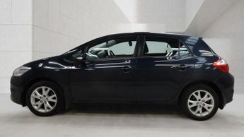 Toyota Auris 1.33 Dual VVT-i Colour Collection Euro 5 (s/s) 5dr