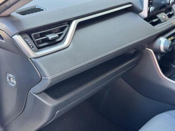 Toyota RAV4 2.5 VVT-h Design CVT 4WD Euro 6 (s/s) 5dr