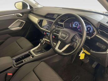 Audi Q3 1.5 TFSI CoD 35 Sport SUV 5dr Petrol S Tronic Euro 6 (s/s) (150 