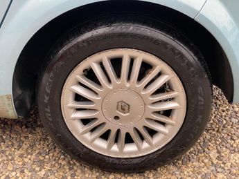 Renault Scenic 1.6 VVT Privilege 5dr