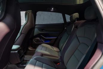 Porsche Taycan Performance Plus 93.4kWh 4S Cross Turismo Auto 4WD 5dr (11kW Cha