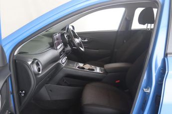 Hyundai KONA 64kWh Premium Auto 5dr (10.5kW Charger)