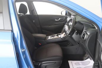 Hyundai KONA 64kWh Premium Auto 5dr (10.5kW Charger)