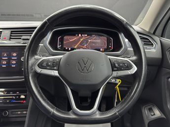 Volkswagen Tiguan Allspace 1.5 TSI Life DSG Euro 6 (s/s) 5dr
