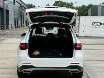 Mercedes-Benz GLC 2.1 GLC220d AMG Line (Premium) G-Tronic 4MATIC Euro 6 (s/s) 5dr