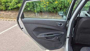 Ford Fiesta 1.0T EcoBoost Zetec Powershift Euro 6 5dr