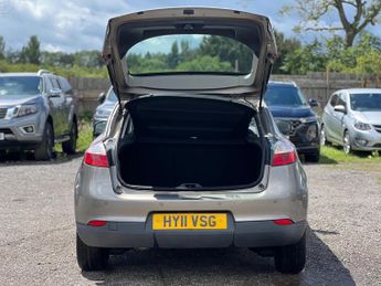 Renault Megane 1.6 16V Dynamique TomTom Euro 5 5dr