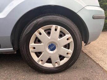 Ford Fusion 1.4 2 5dr