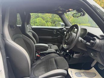 MINI Hatch 2.0 John Cooper Works Steptronic Euro 6 (s/s) 3dr
