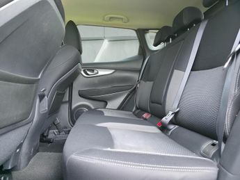 Nissan Qashqai 1.2 DIG-T Acenta XTRON Euro 6 (s/s) 5dr