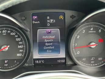 Mercedes-Benz C Class 2.0 C200 AMG Line 7G-Tronic+ Euro 6 (s/s) 4dr