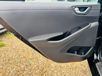 Hyundai IONIQ 28kWh Premium Auto 5dr
