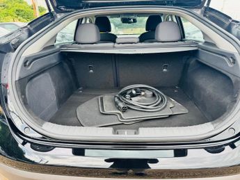 Hyundai IONIQ 28kWh Premium Auto 5dr