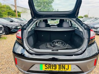 Hyundai IONIQ 28kWh Premium Auto 5dr