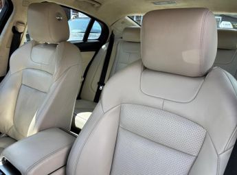 Jaguar XF 3.0d S V6 Portfolio Auto Euro 5 (s/s) 4dr