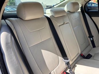 Jaguar XF 3.0d S V6 Portfolio Auto Euro 5 (s/s) 4dr