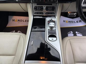 Jaguar XF 3.0d S V6 Portfolio Auto Euro 5 (s/s) 4dr