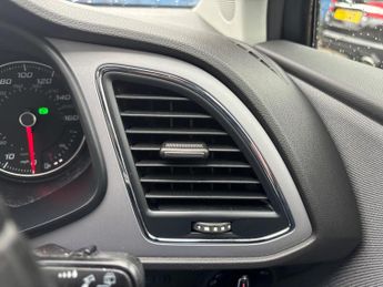 SEAT Leon 1.6 TDI SE Dynamic Technology DSG Euro 6 (s/s) 5dr