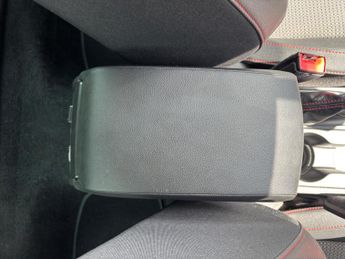 SEAT Leon 1.8 TSI FR DSG Euro 6 (s/s) 5dr