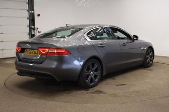 Jaguar XE 2.0d Portfolio Auto Euro 6 (s/s) 4dr