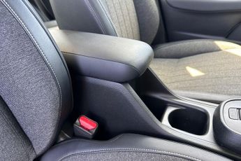 Honda Jazz 1.5 i-MMD SR eCVT