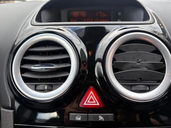 Vauxhall Corsa 1.4i 16v Design 5dr (a/c)