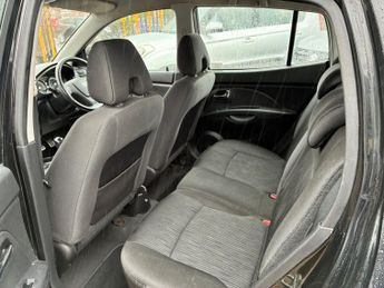 Kia Picanto 1.1 3 5dr