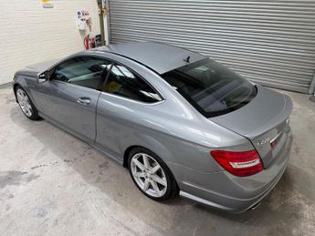 Mercedes-Benz C Class 2.1 C220 CDI AMG Sport Edition G-Tronic+ Euro 5 (s/s) 2dr