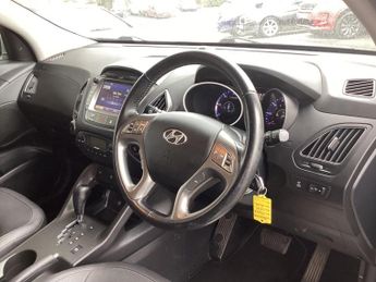 Hyundai ix35 2.0 CRDi SE Auto 4WD Euro 5 5dr (Nav)