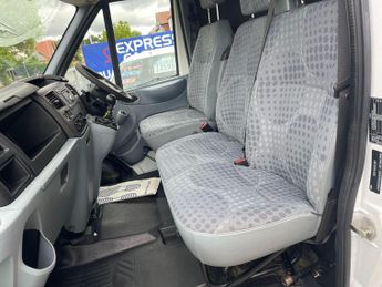 Ford Transit 2.2 TDCi 300 FWD L1 H1 5dr