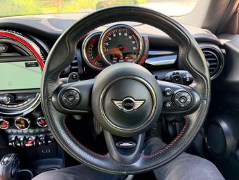 MINI Hatch 2.0 John Cooper Works Auto Euro 6 (s/s) 3dr