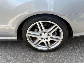 Mercedes-Benz E Class 2.1 E250 CDI BlueEfficiency Sport Edition 125 G-Tronic+ Euro 5 (