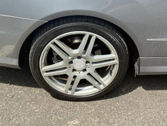 Mercedes-Benz E Class 2.1 E250 CDI BlueEfficiency Sport Edition 125 G-Tronic+ Euro 5 (