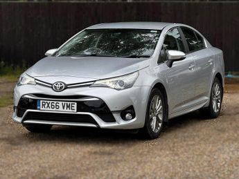 Toyota Avensis 2.0 D-4D Business Edition Euro 6 (s/s) 4dr
