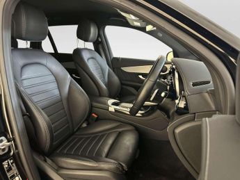 Mercedes-Benz GLC 2.0 GLC220d AMG Line SUV 5dr Diesel G-Tronic+ 4MATIC Euro 6 (s/s