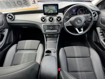 Mercedes-Benz GLA 1.6 GLA200 Urban Edition 7G-DCT Euro 6 (s/s) 5dr