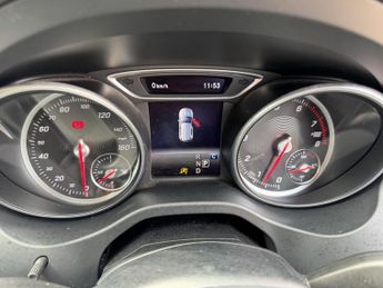 Mercedes-Benz GLA 1.6 GLA200 Urban Edition 7G-DCT Euro 6 (s/s) 5dr