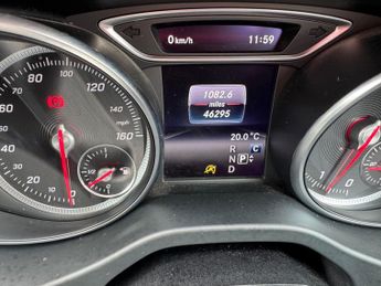 Mercedes-Benz GLA 1.6 GLA200 Urban Edition 7G-DCT Euro 6 (s/s) 5dr