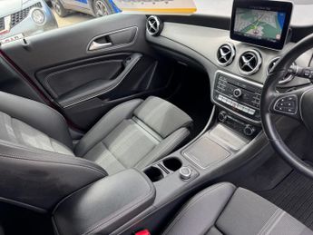 Mercedes-Benz GLA 1.6 GLA200 Urban Edition 7G-DCT Euro 6 (s/s) 5dr
